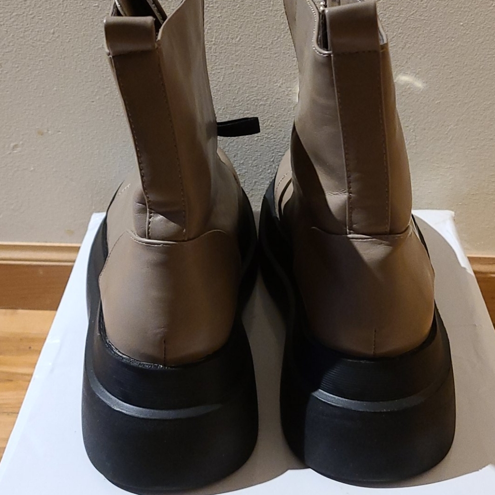 Never worn - Picture 4 of 4